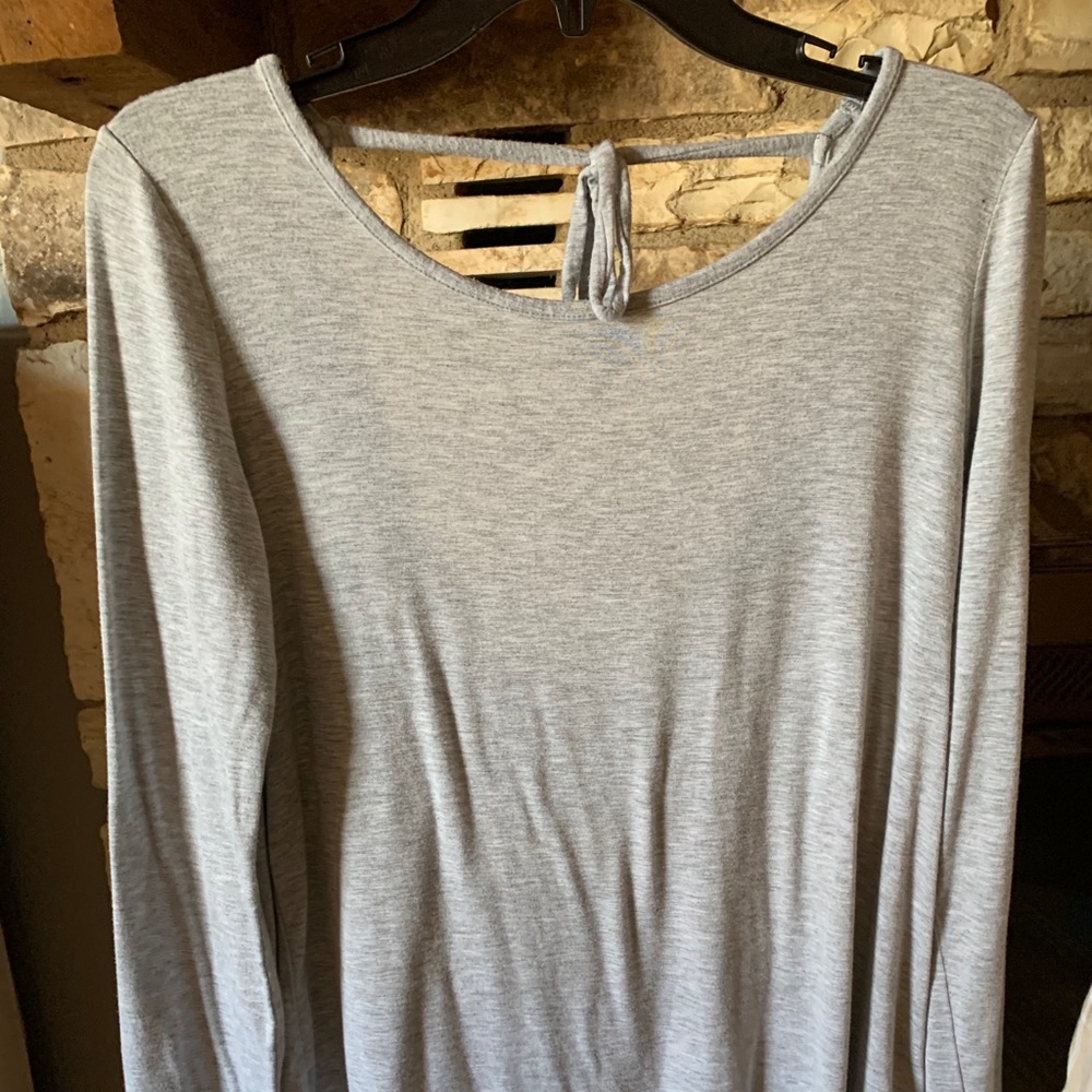 ✨3 for $25✨ Aerie tie-back shirt